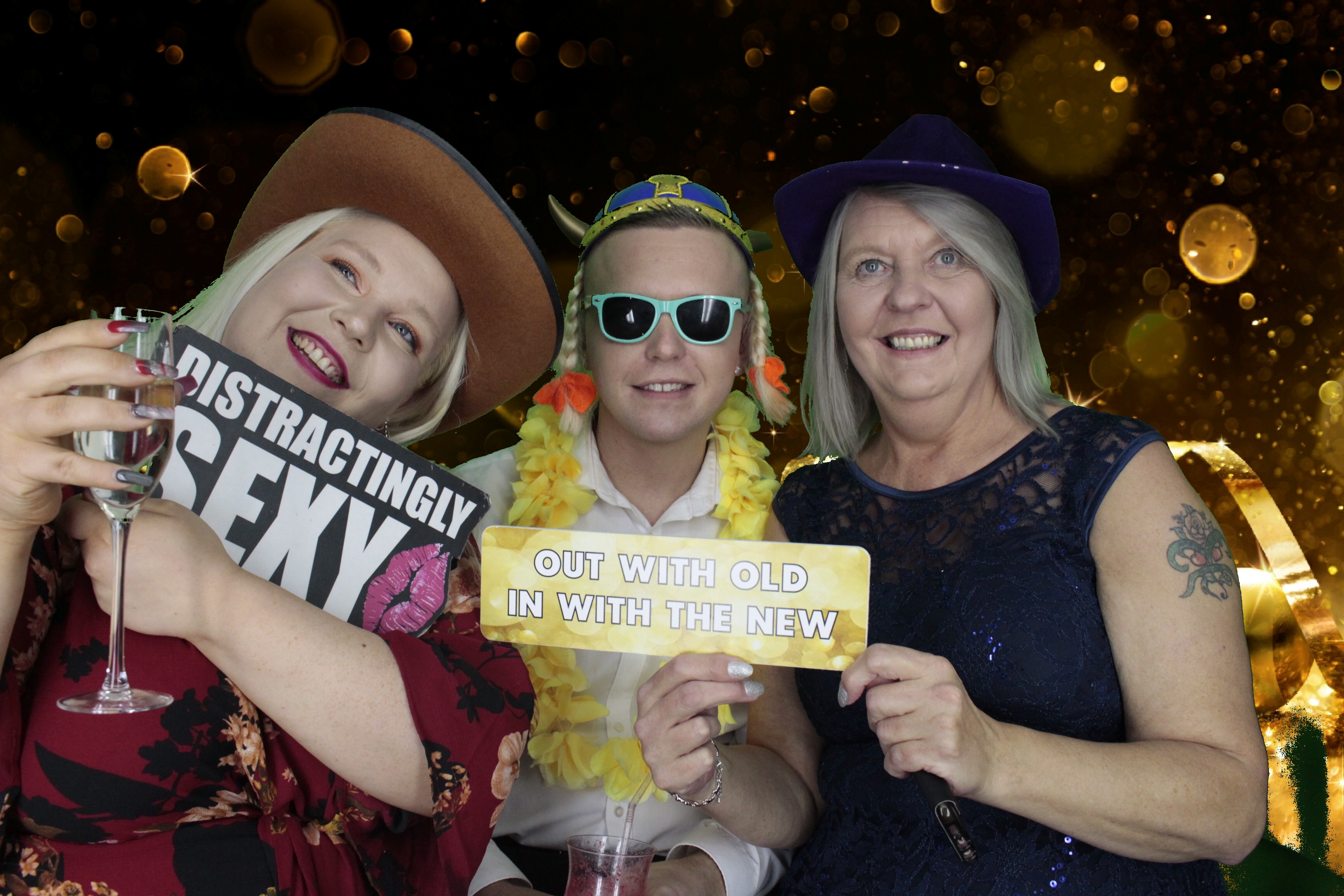 The Sussex Exchange New Years Eve | View more photos from the event at gallery.myphotoboothexperience.co.uk/u/MyPhotoBoothExperienceLtd/The-Sussex-Exchange-New-Years-Eve